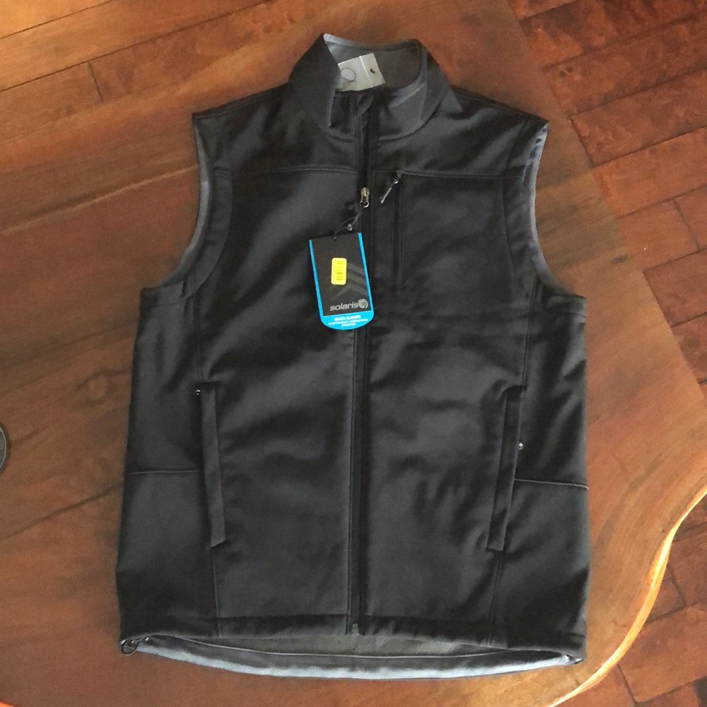 Solaris Men’s Water/Wind Resistant Vest